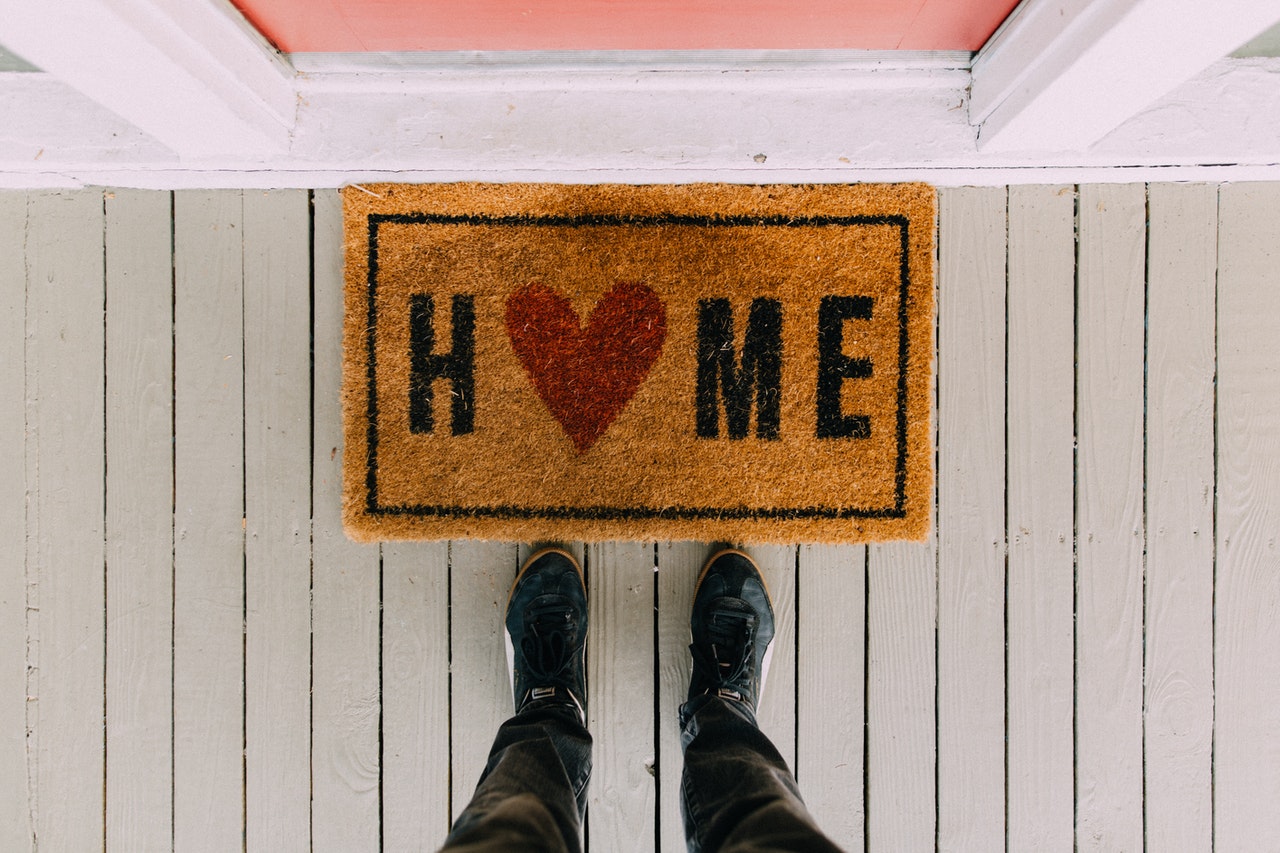 Viaje para o centro de sua casa: como economizar eletricidade e outras dicas para tirar proveito da quarentena (Foto de Kelly Lacy no Pexels)
